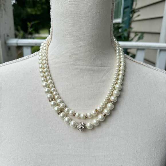 PEARL 2 LAYER STATEMENT NECKLACE - Picture 9 of 12